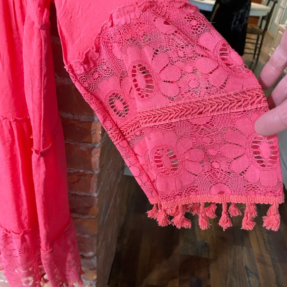 EUC Coral Boho Tassel Dress w/Cold Shoulder and Lace Trim Details Tiered Skirt - Picture 4 of 6